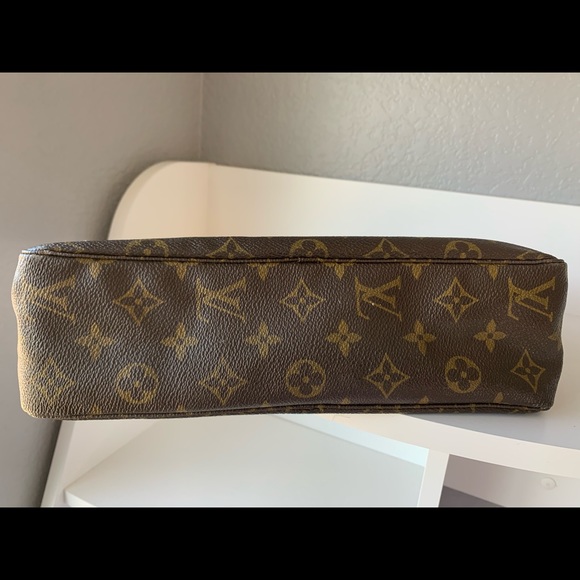 Louis Vuitton Cosmetic Pouch Trousse Toilette 28 - Picture 9 of 9